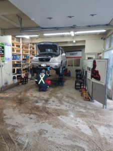 Overview of inside the shop - Car Lift Overview